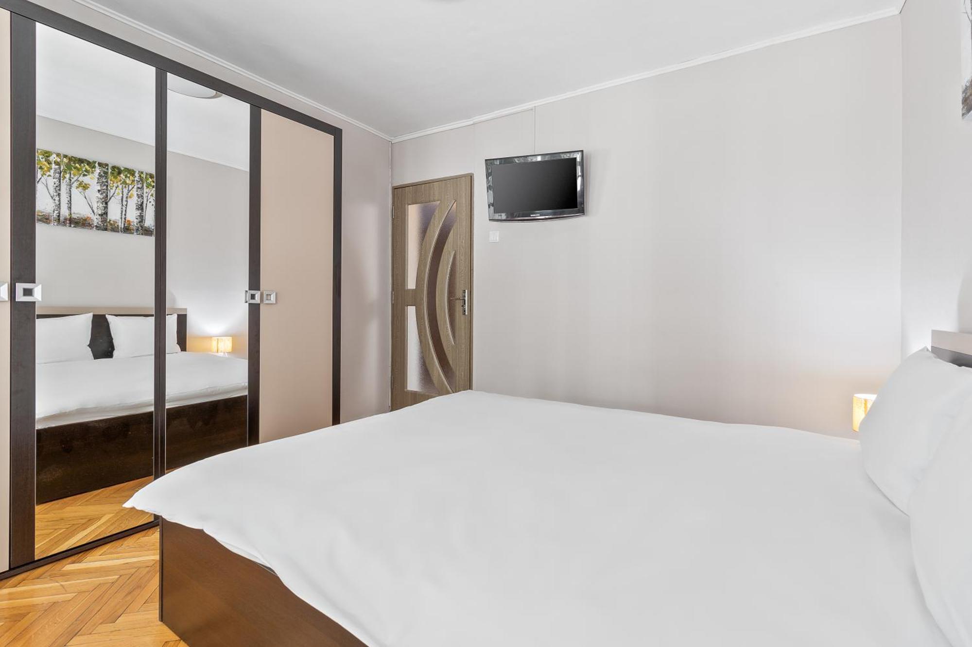 Apartament Helena Oradea Bagian luar foto